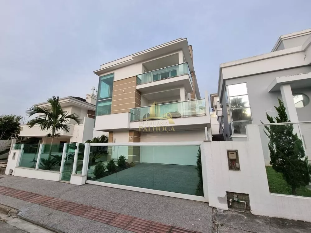 Casa à venda com 4 quartos, 460m² - Foto 2