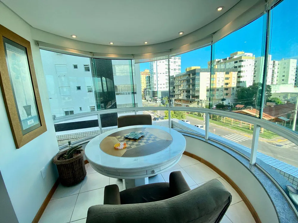 Apartamento, 3 quartos, 170 m² - Foto 1