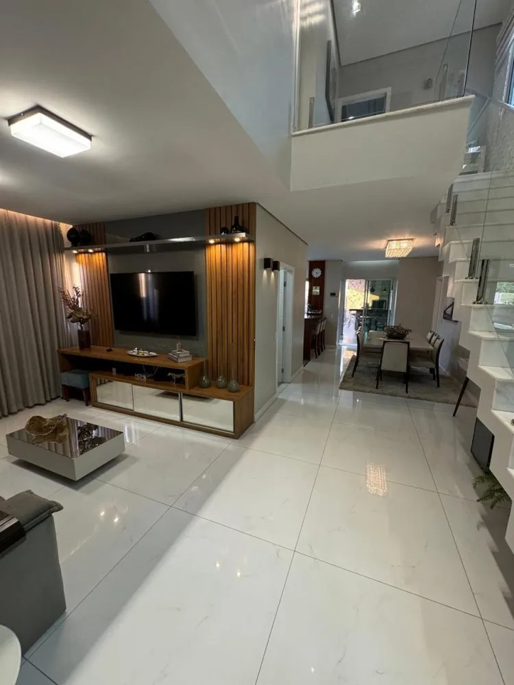Casa, 3 quartos, 257 m² - Foto 2