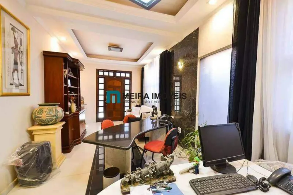 Casa, 6 quartos, 239 m² - Foto 3
