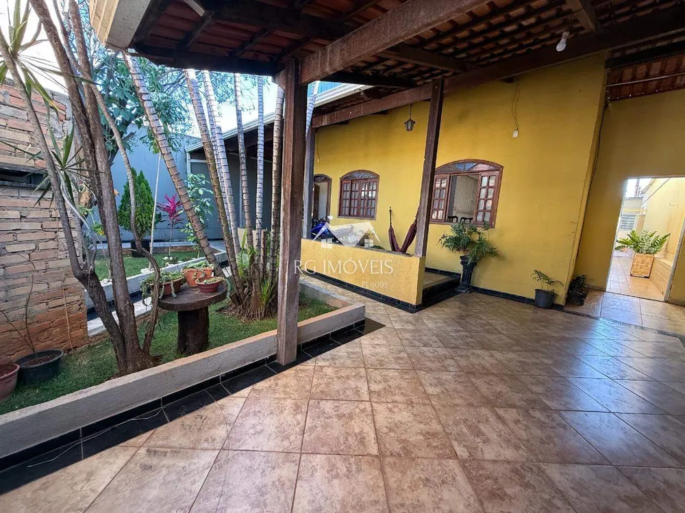 Casa, 4 quartos, 275 m² - Foto 2