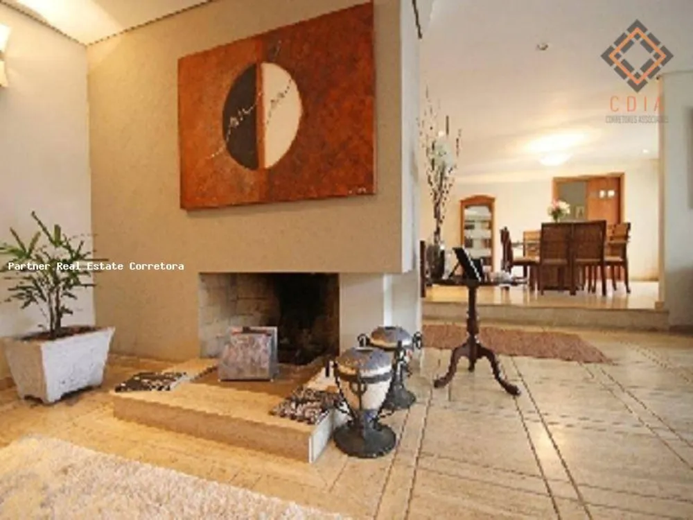Casa, 6 quartos, 600 m² - Foto 1