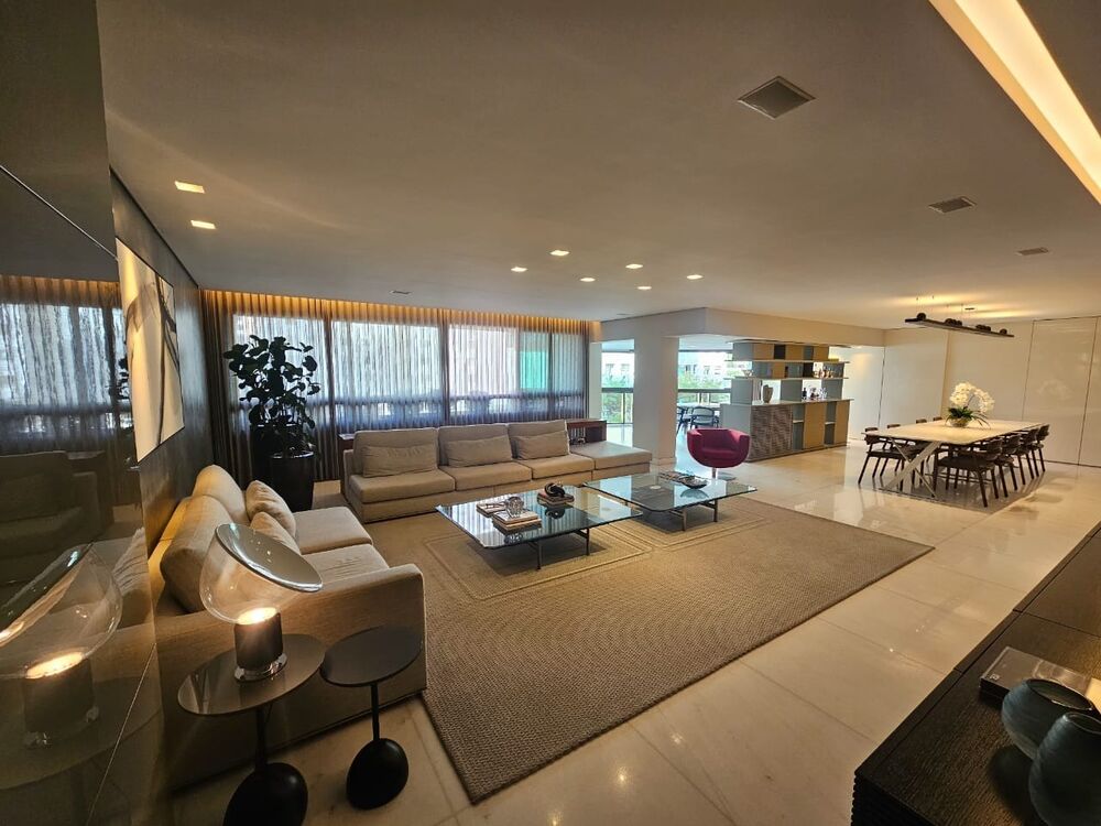 Apartamento à venda com 4 quartos, 274m² - Foto 1
