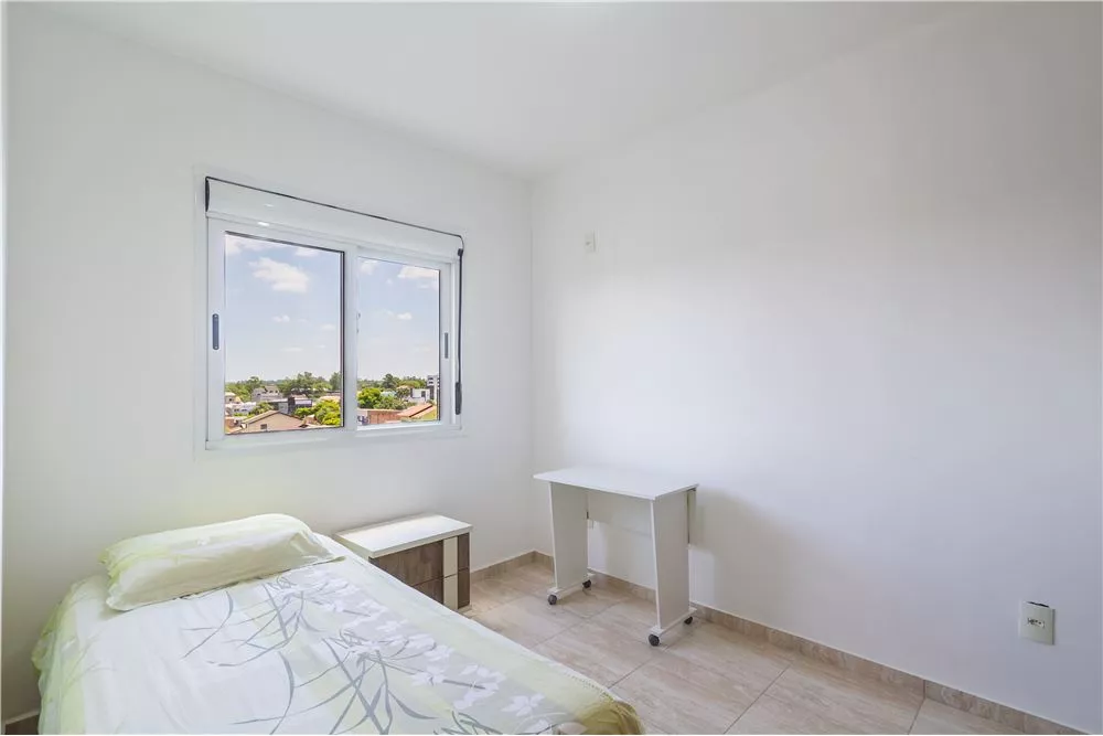 Apartamento à venda com 2 quartos, 79m² - Foto 4