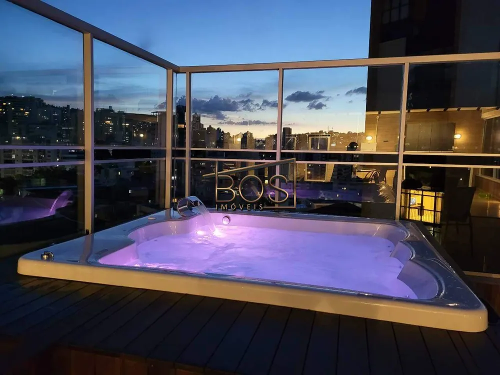 Cobertura, 3 quartos, 217 m² - Foto 2