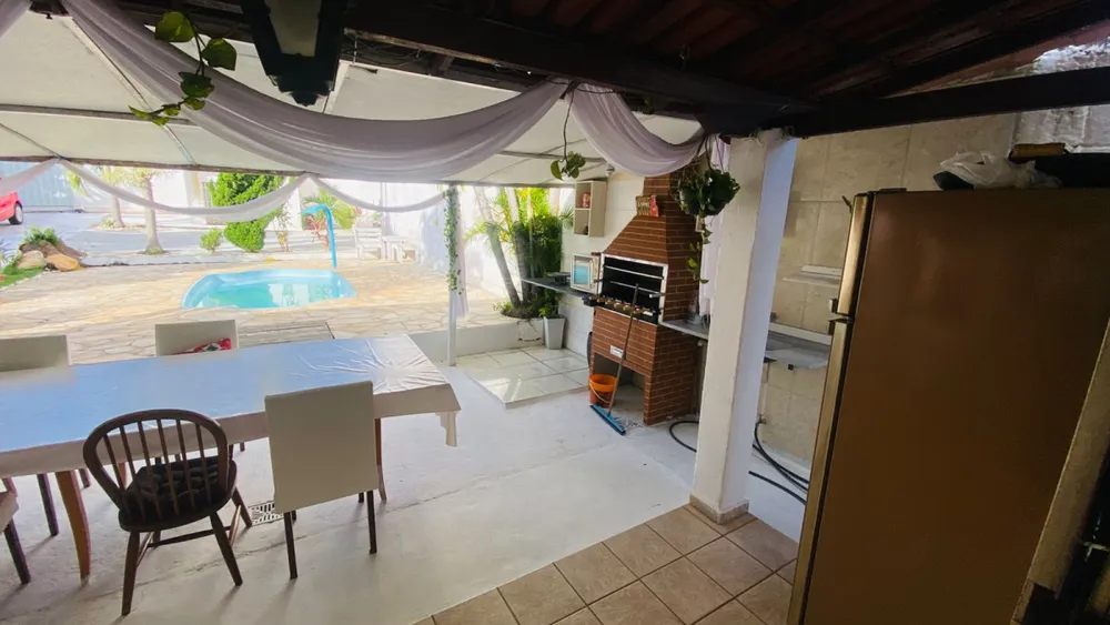 Casa, 3 quartos, 136 m² - Foto 1