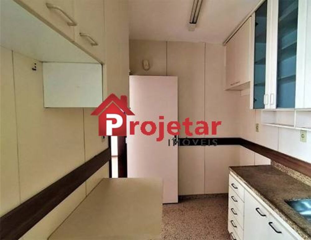 Apartamento à venda com 3 quartos, 136m² - Foto 3