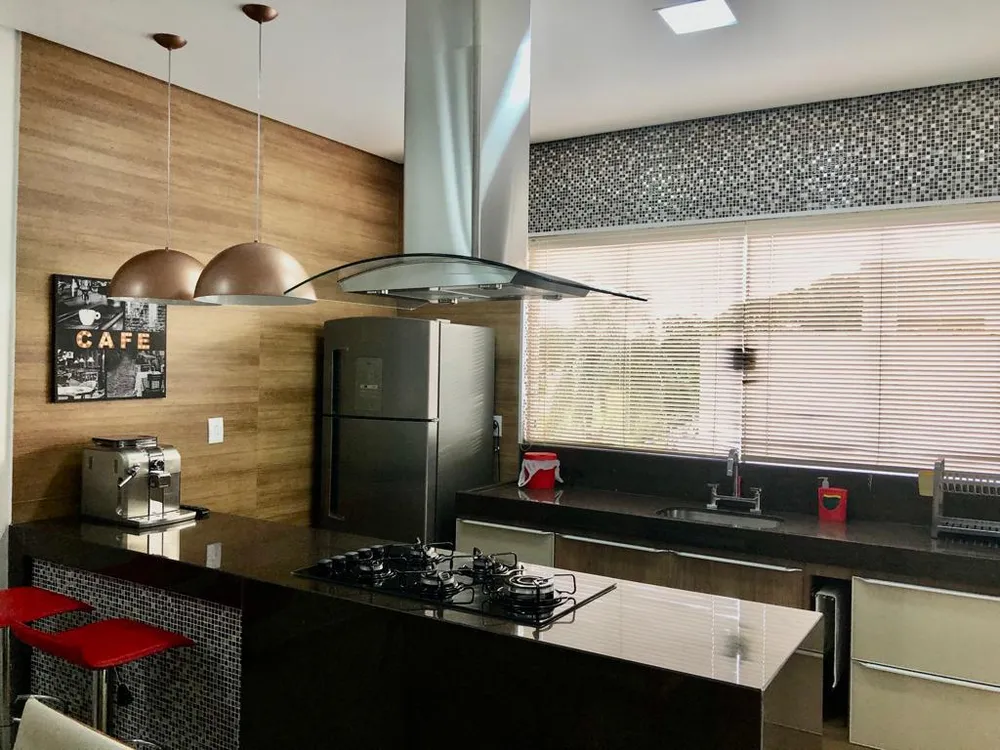 Casa, 3 quartos, 275 m² - Foto 13