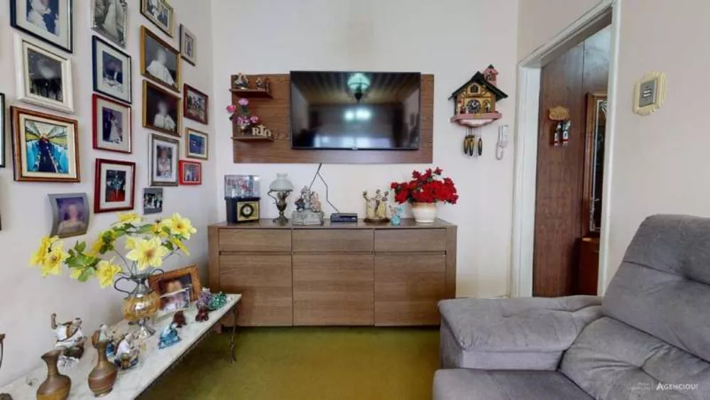 Apartamento à venda com 2 quartos, 75m² - Foto 1