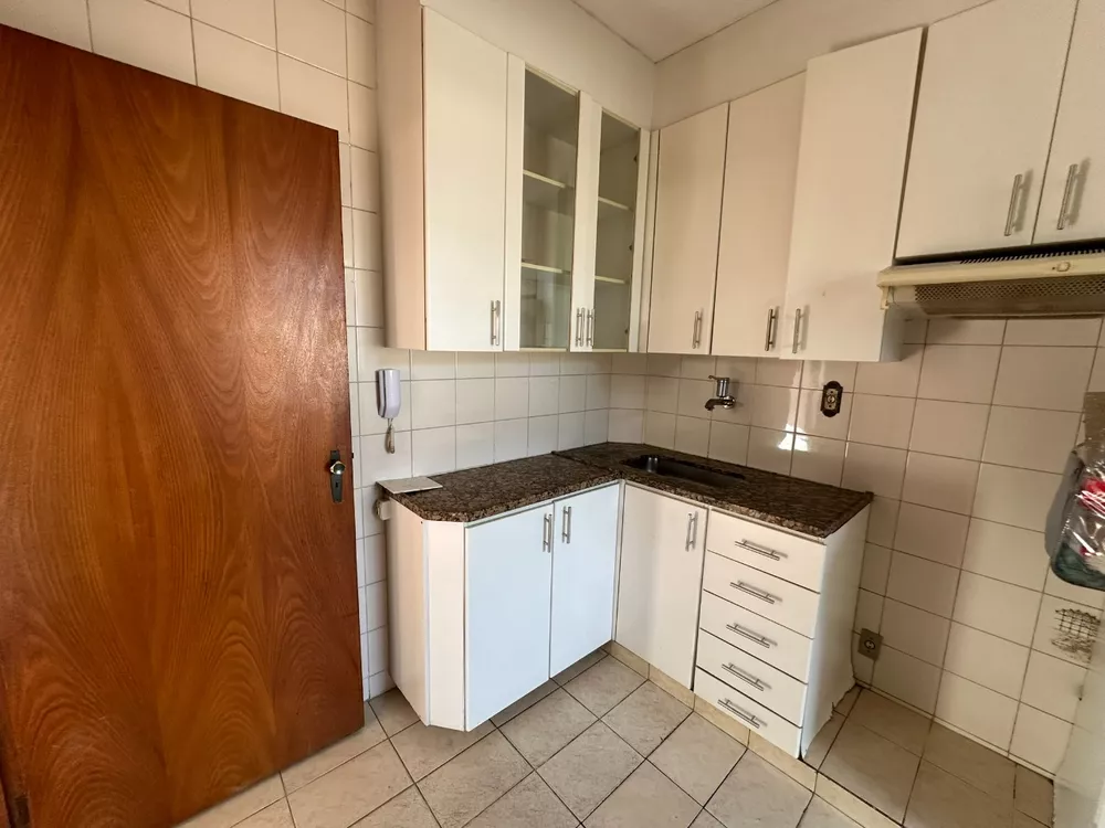 Apartamento à venda com 2 quartos, 80m² - Foto 3