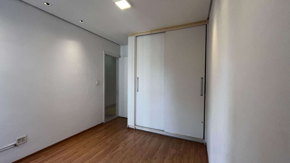 Apartamento à venda com 3 quartos, 86m² - Foto 11
