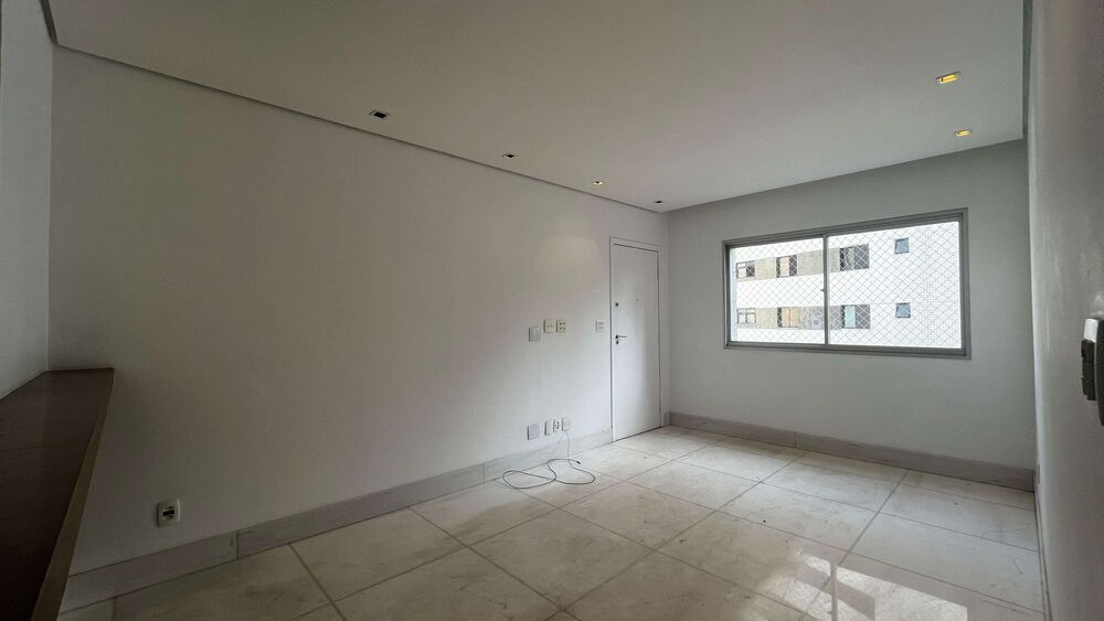 Apartamento à venda com 3 quartos, 86m² - Foto 2
