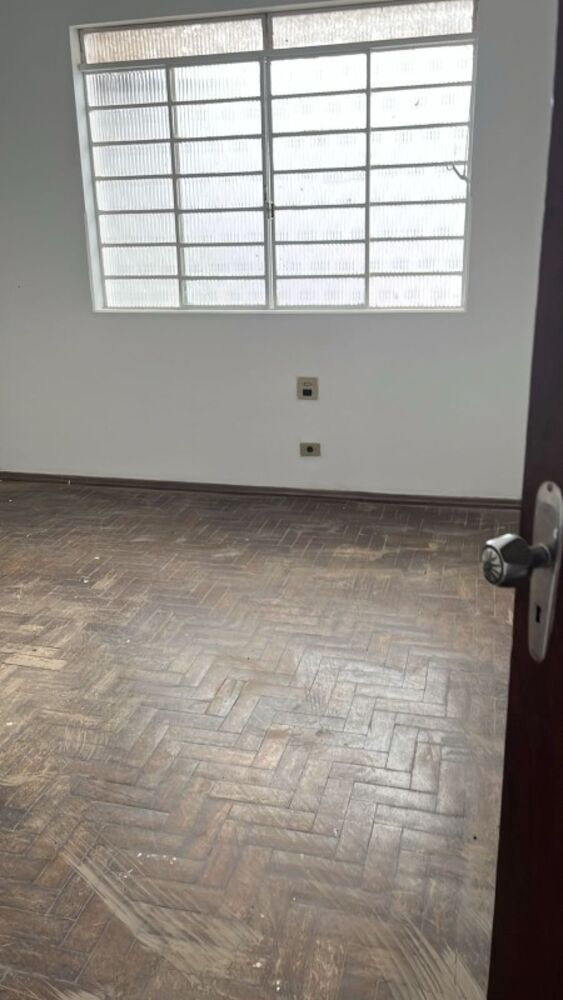 Casa à venda com 1 quarto, 360m² - Foto 11