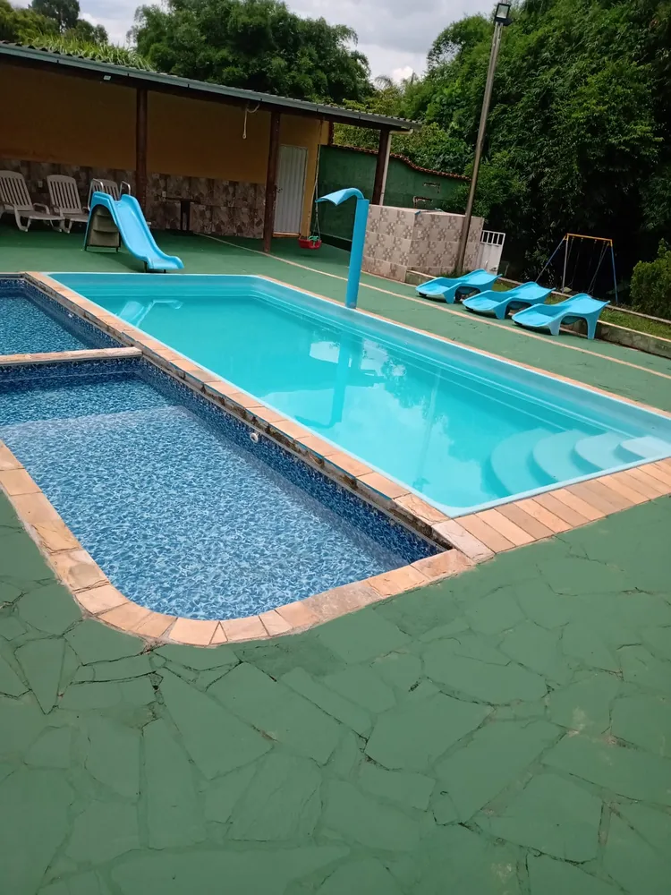 Chácara, 3 quartos, 2360 m² - Foto 1