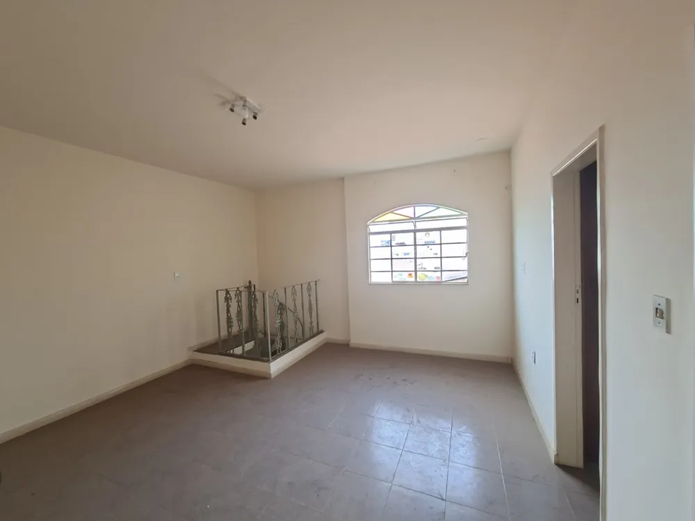 Casa, 4 quartos, 300 m² - Foto 4