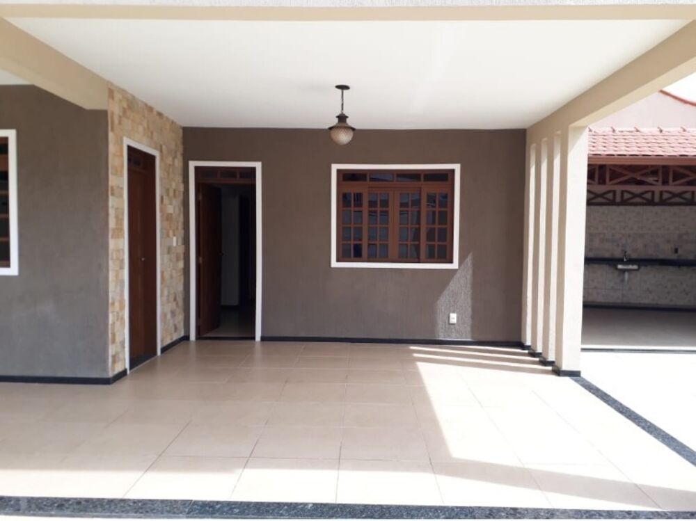 Casa à venda com 3 quartos, 180m² - Foto 3