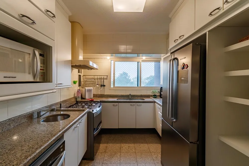 Apartamento, 3 quartos, 225 m² - Foto 1
