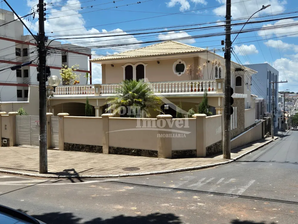 Casa, 1 quarto, 450 m² - Foto 2