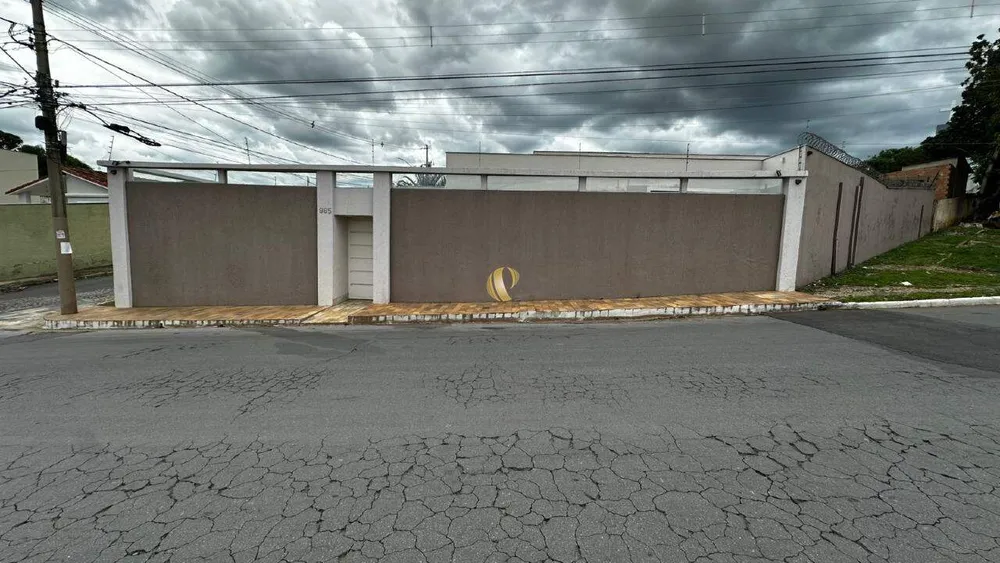 Casa, 3 quartos, 240 m² - Foto 1
