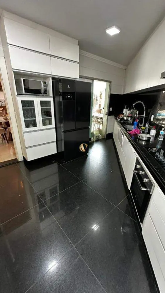Casa, 3 quartos, 240 m² - Foto 6