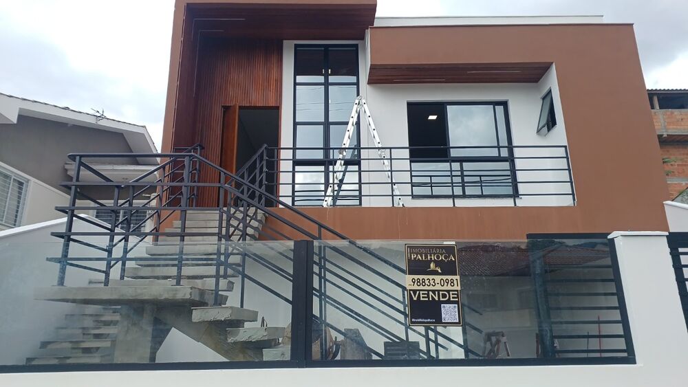 Casa à venda com 3 quartos, 109m² - Foto 2