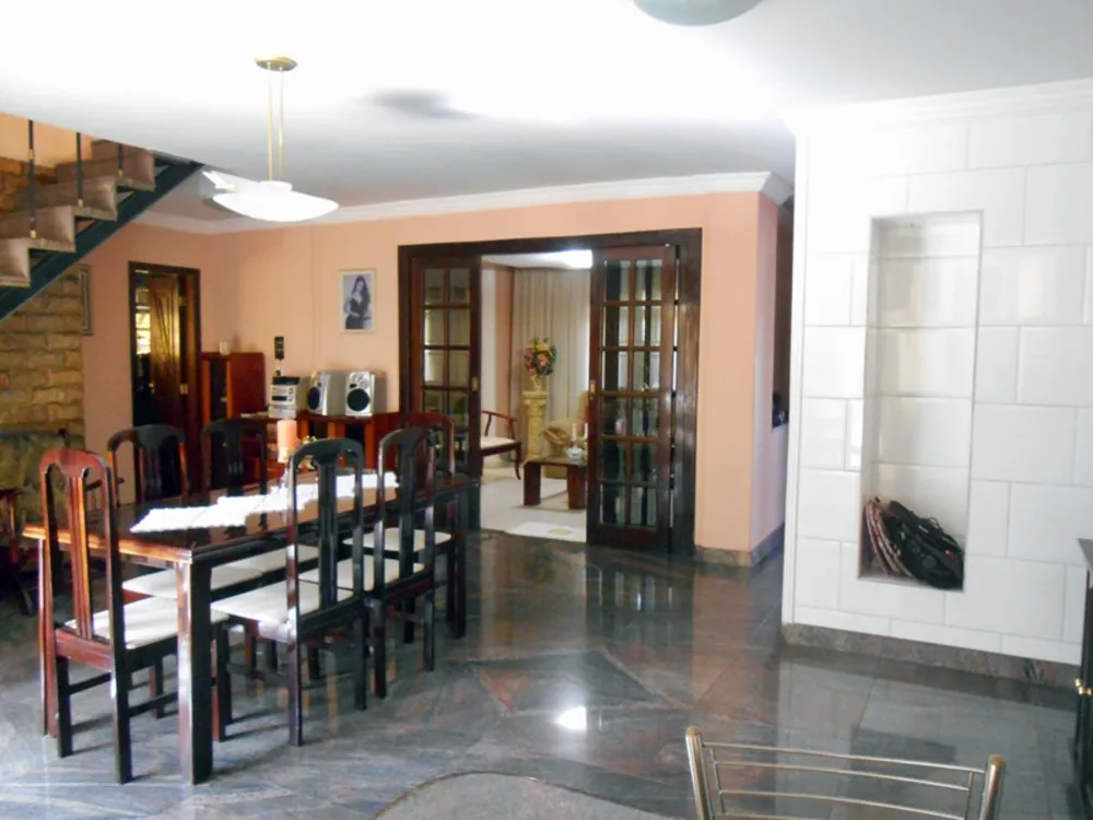 Casa, 5 quartos, 260 m² - Foto 2