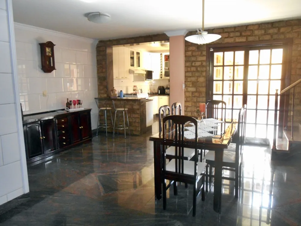 Casa, 5 quartos, 260 m² - Foto 3