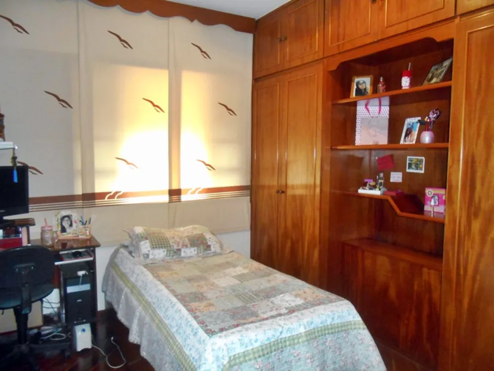 Casa, 5 quartos, 260 m² - Foto 13