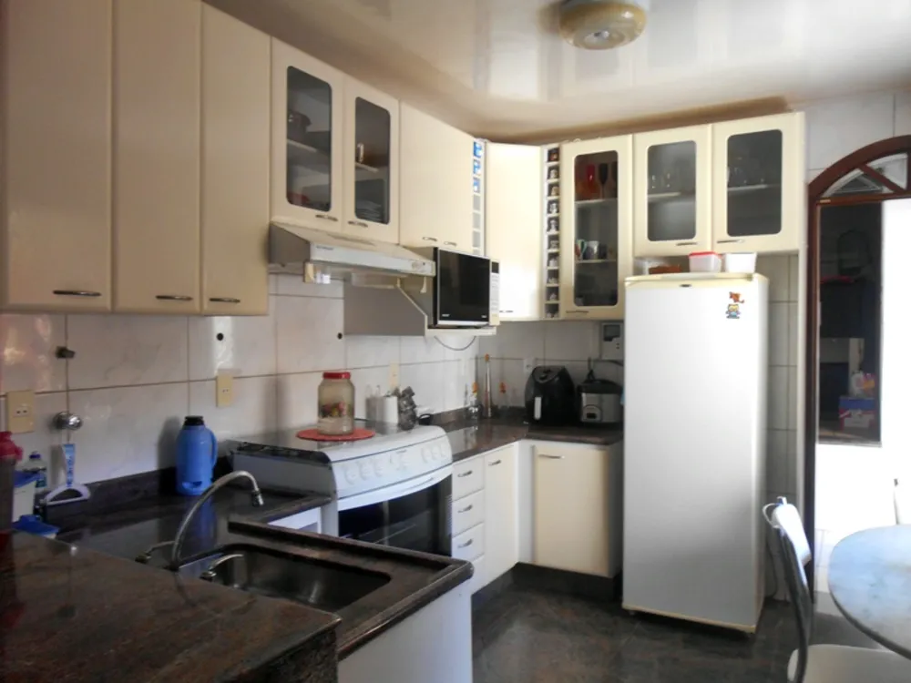 Casa, 5 quartos, 260 m² - Foto 5