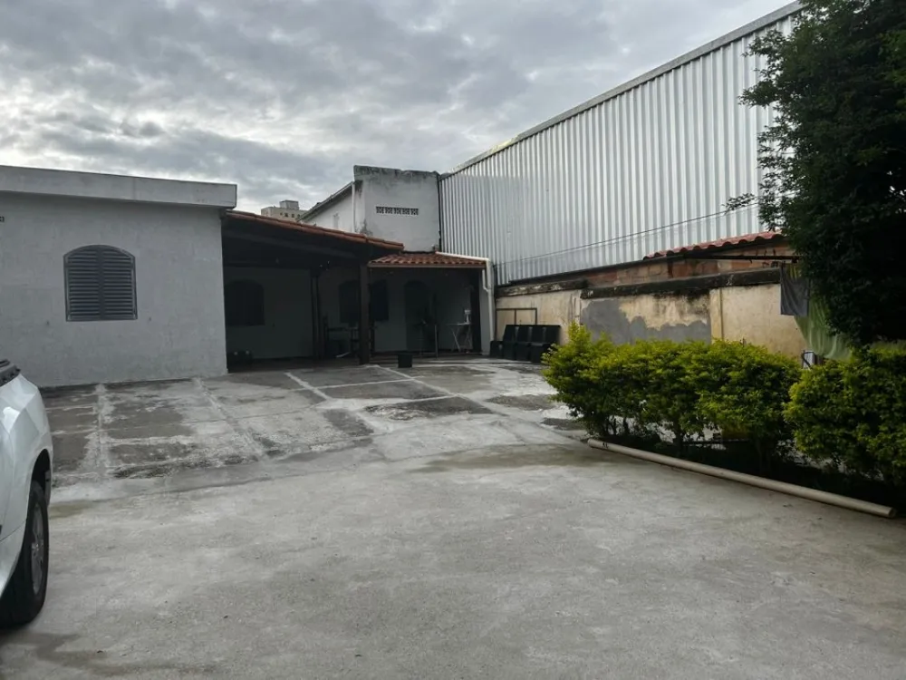 Casa, 3 quartos, 360 m² - Foto 1
