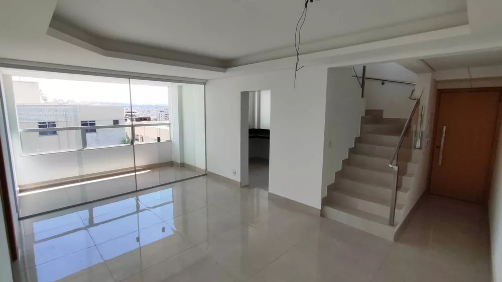 Cobertura à venda com 4 quartos, 170m² - Foto 2