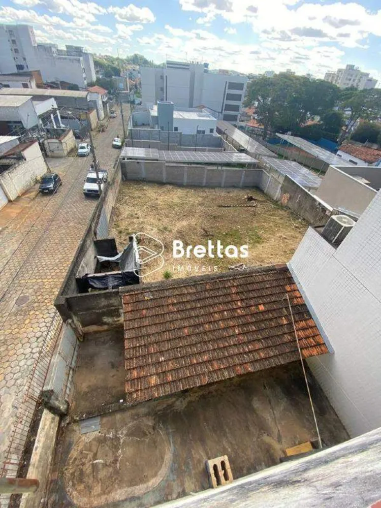 Casa, 4 quartos, 240 m² - Foto 2