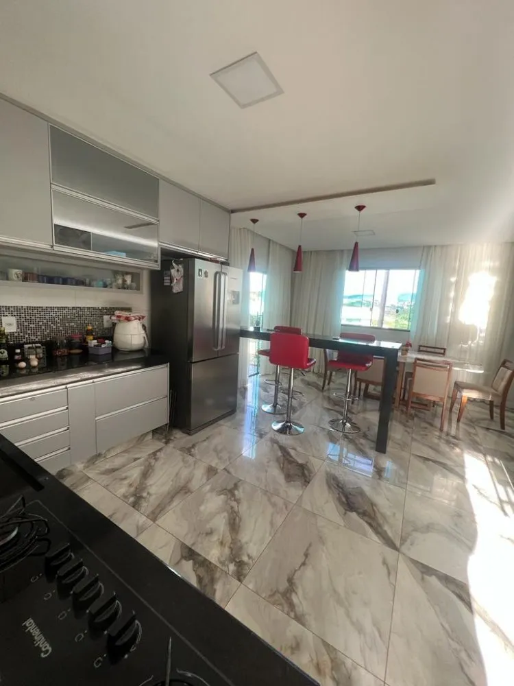 Casa, 3 quartos, 1063 m² - Foto 2
