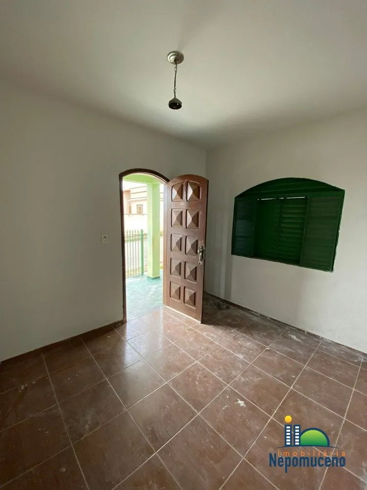 Casa, 5 quartos, 360 m² - Foto 1