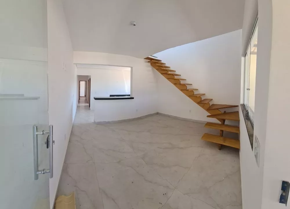 Casa à venda com 2 quartos, 140m² - Foto 1