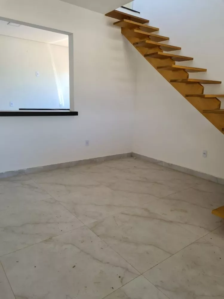 Casa à venda com 2 quartos, 140m² - Foto 5