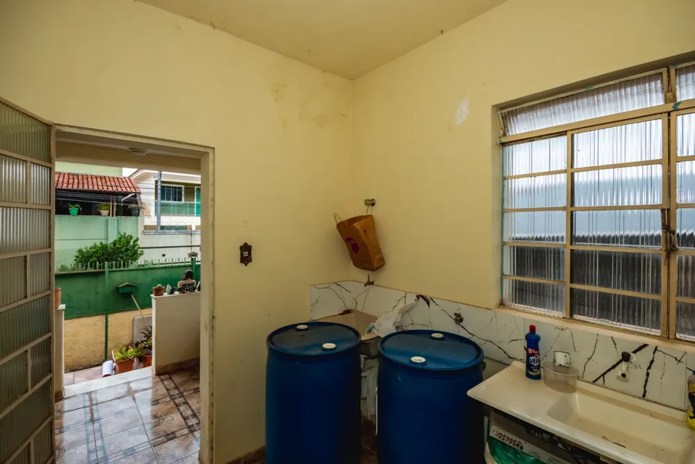 Casa, 5 quartos, 302 m² - Foto 2