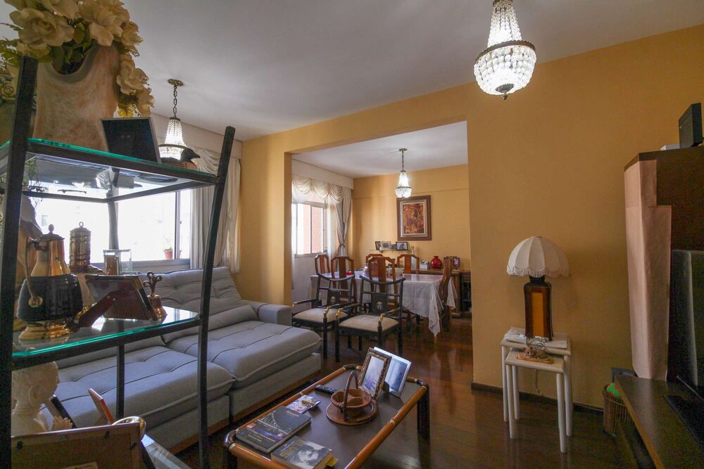 Apartamento à venda com 4 quartos, 140m² - Foto 1
