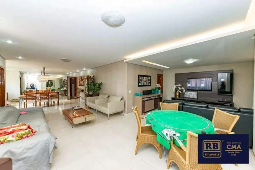 Cobertura, 3 quartos, 251 m² - Foto 1