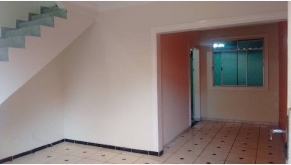 Casa à venda com 2 quartos, 55m² - Foto 1