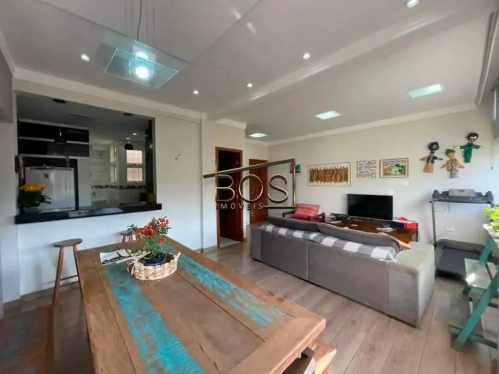 Apartamento, 3 quartos, 100 m² - Foto 1
