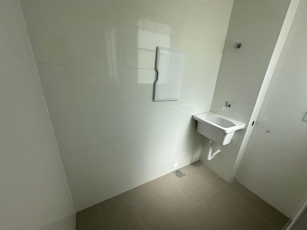 Apartamento à venda com 2 quartos, 60m² - Foto 4
