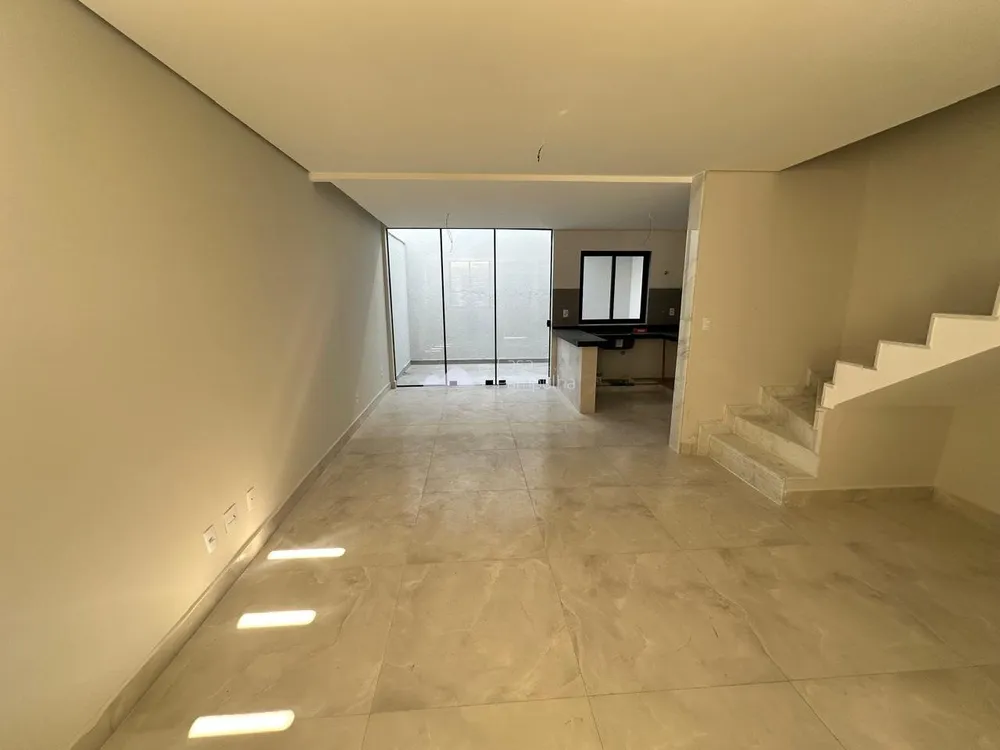 Casa, 3 quartos, 180 m² - Foto 2