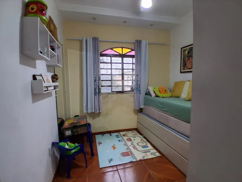 Casa, 3 quartos, 176 m² - Foto 2