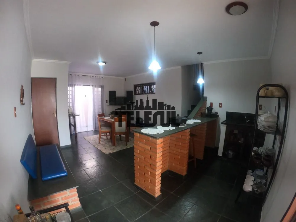 Casa, 3 quartos, 250 m² - Foto 2