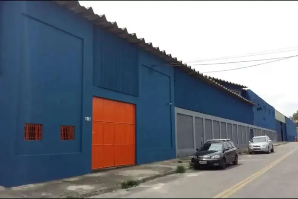 Depósito-Galpão, 8300 m² - Foto 1