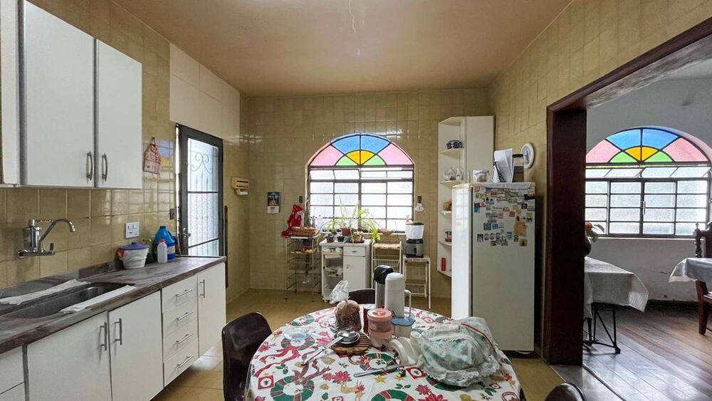 Casa à venda com 3 quartos, 360m² - Foto 10