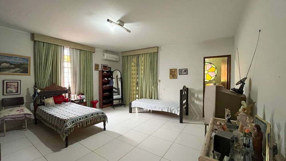 Casa à venda com 3 quartos, 360m² - Foto 13