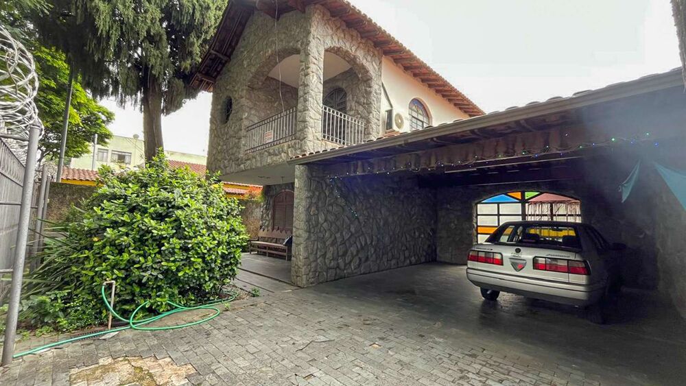 Casa à venda com 3 quartos, 360m² - Foto 3