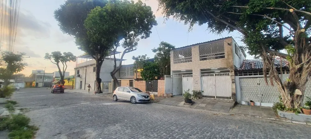 Casa, 6 quartos, 300 m² - Foto 1